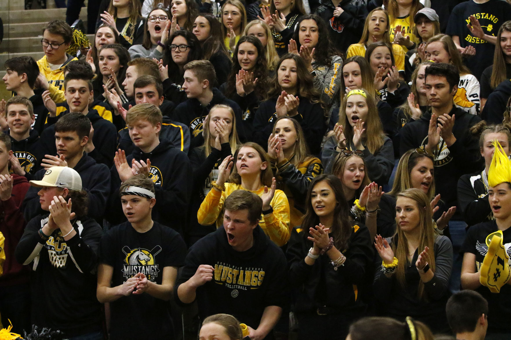 Boys basketball Class A sectional final - Kouts vs. 21st Century